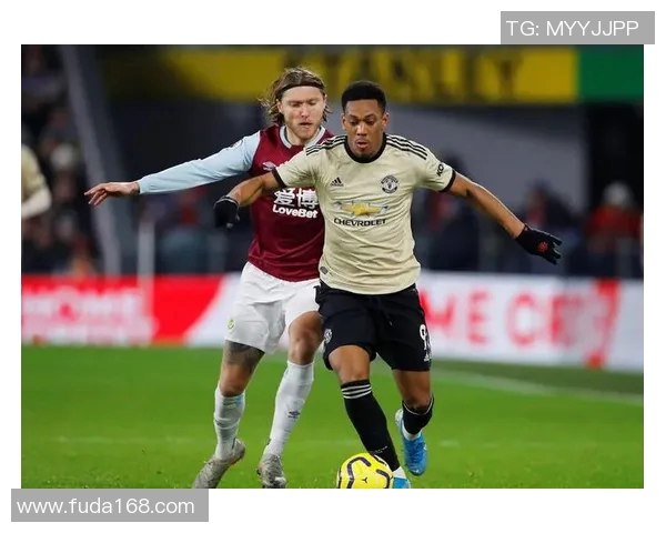 伯恩利与曼联历史交锋记录分析及战绩回顾