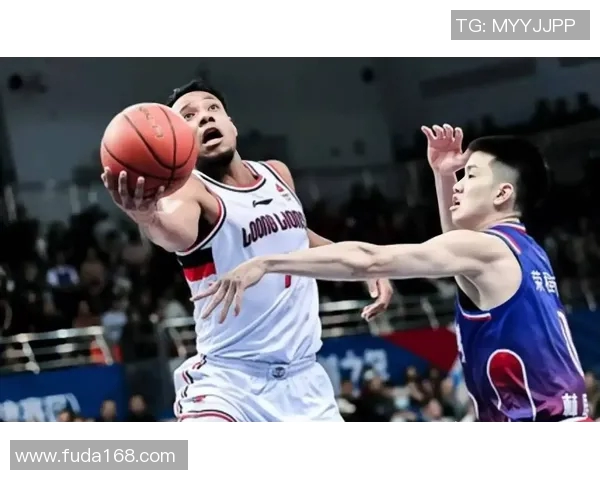 辽宁男篮绝地反击！98比94击败新疆，成功挺进季后赛