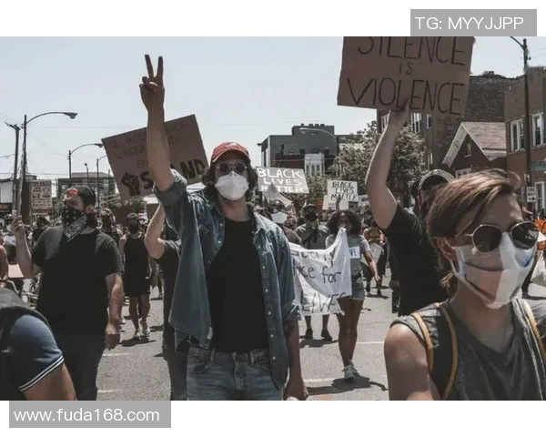 雷州电视台精彩直播足球比赛球迷热情高涨共同见证精彩瞬间 雷州电视台精彩直播足球比赛球迷热情高涨共同见证精彩瞬间