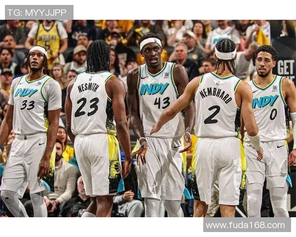 步行者与鹈鹕激战正酣比分悬念不断引人关注 步行者与鹈鹕激战正酣比分悬念不断引人关注